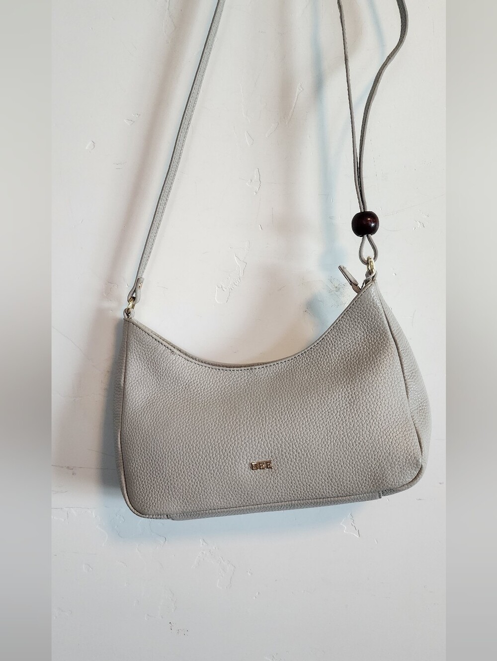 Minimalist Gray Shoulder Bag - Unbranded